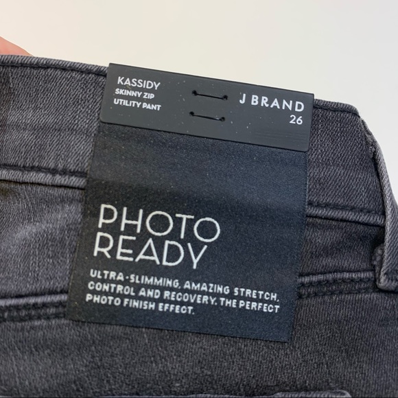 J Brand Sz. 26 Photo Ready Kassidy skinny zipper leg cascade grey utility pant - Picture 14 of 14